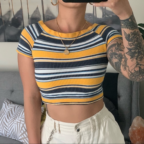 Colorblocking striped crop top 💛💙 - Picture 3 of 5
